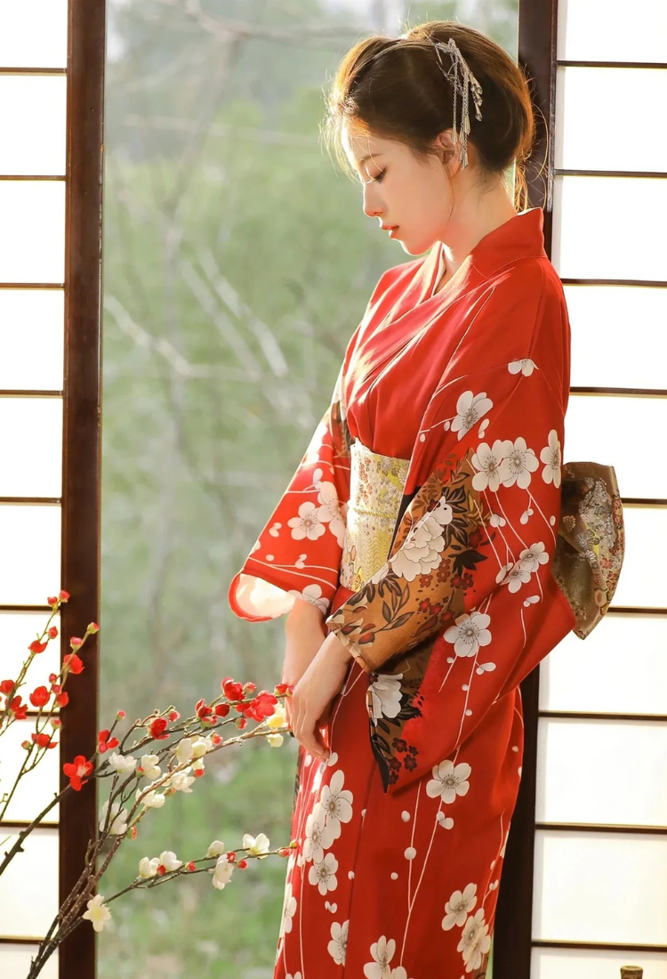 Kimono japonais femme motif traditionnel | nagiso