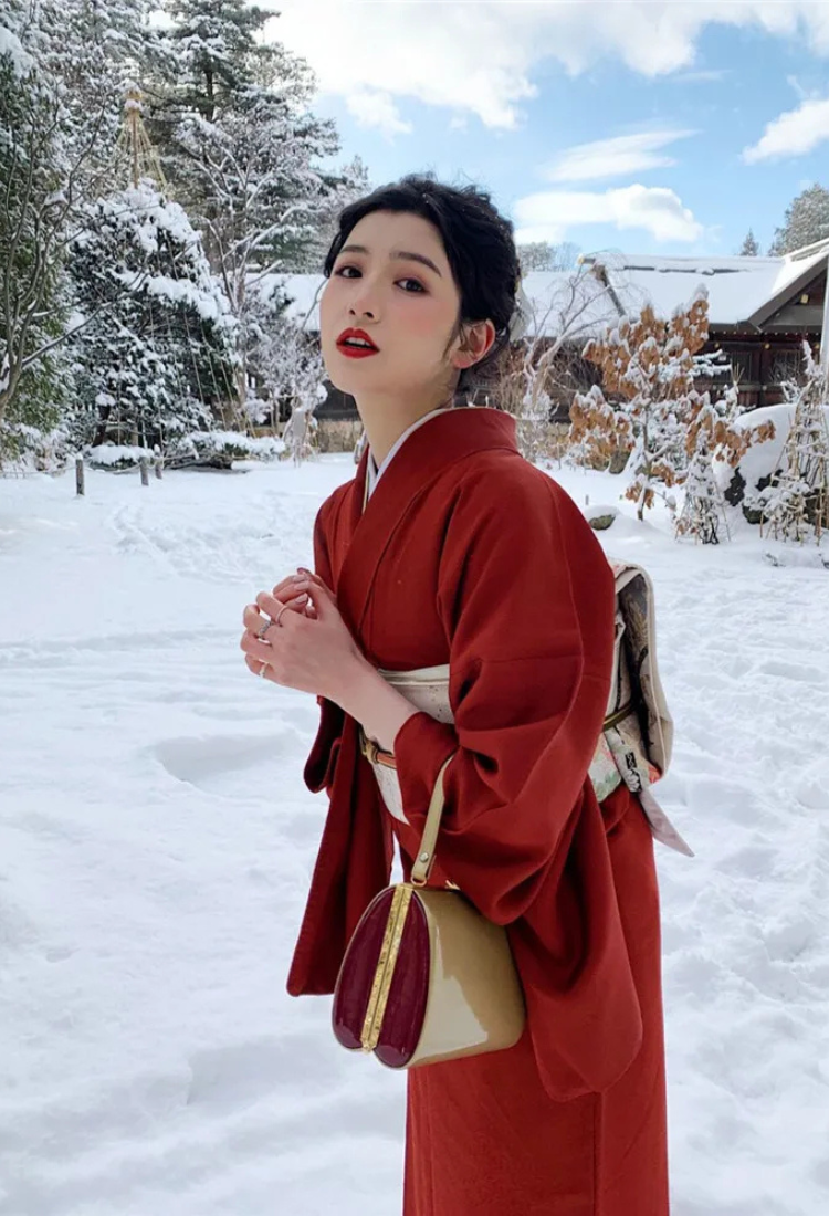 Kimono japonais femme traditionnel rouge | mihara